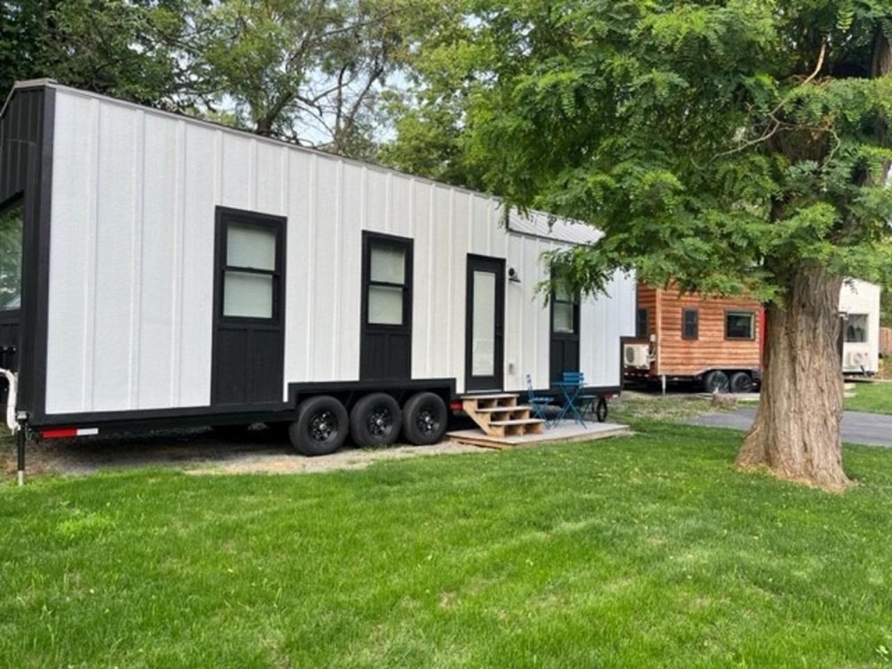 The Endeavor Tiny Home! Elizabethtown Buitenkant foto