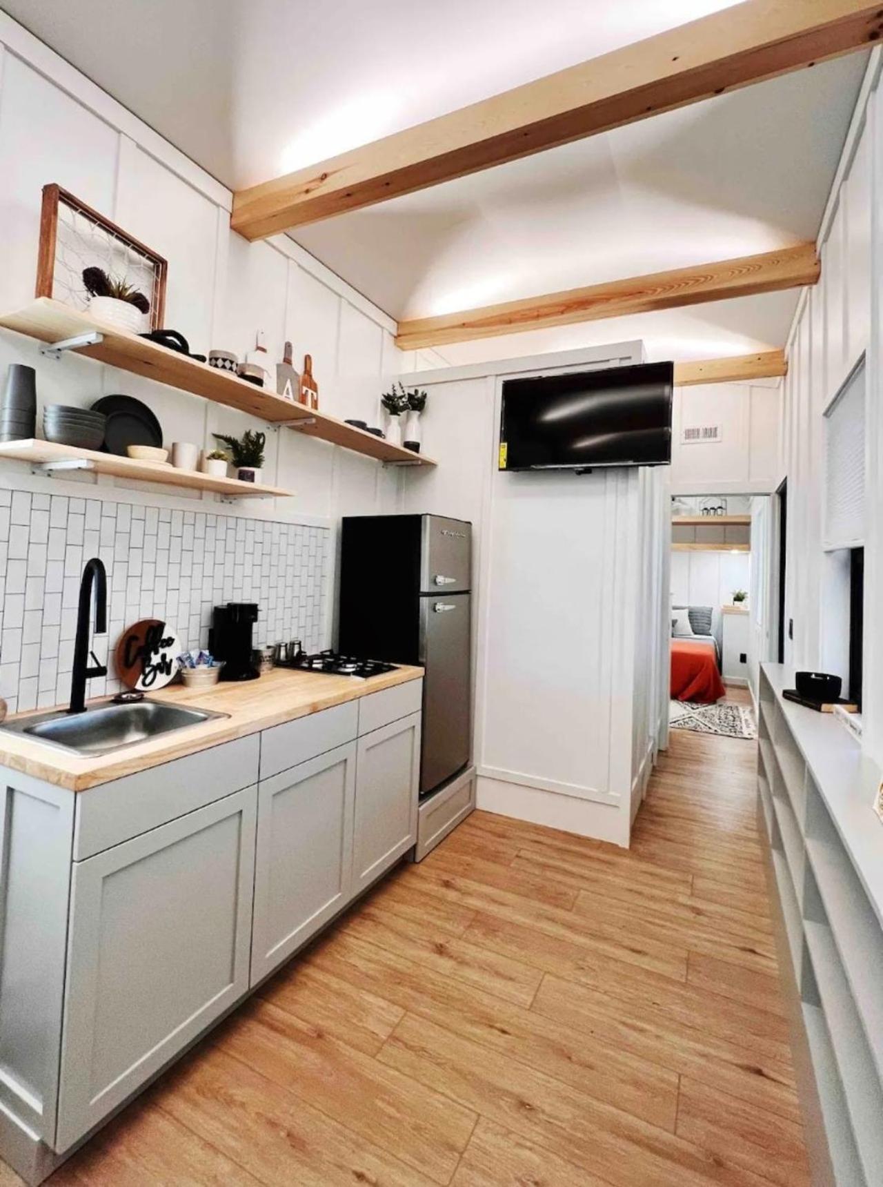 The Endeavor Tiny Home! Elizabethtown Buitenkant foto